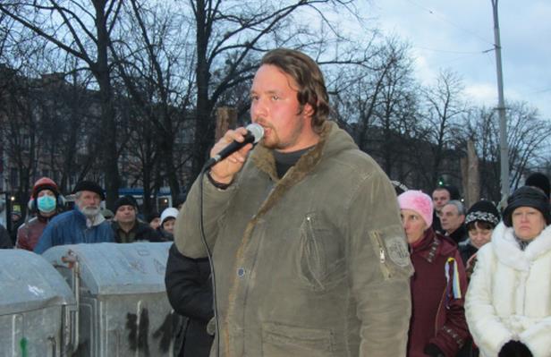 Олександр Коба повідомляє, що міліція перейшла на бік народу | Фото: Ілона Чорногор
