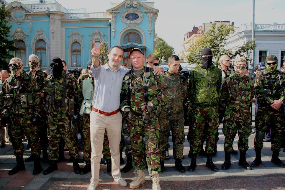 "Ніжинські робінгуди" також вимагають люстрації
