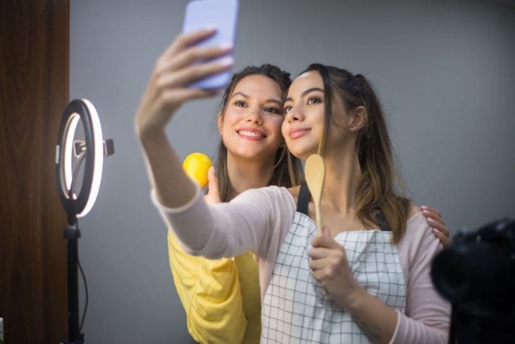 Rola influencerów w kampaniach online