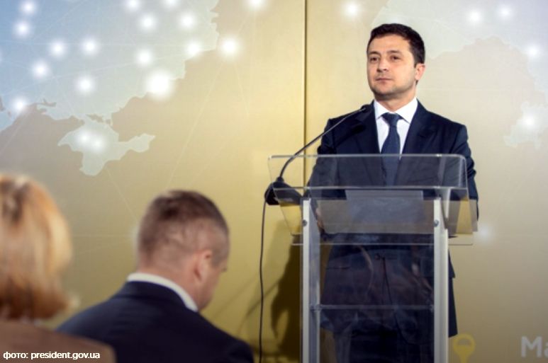 «Дихайте глибоко, заспокойтеся і не біжіть скуповувати їжу та сірники»