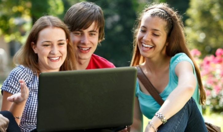 Як підлітки опановують створення власних сайтів