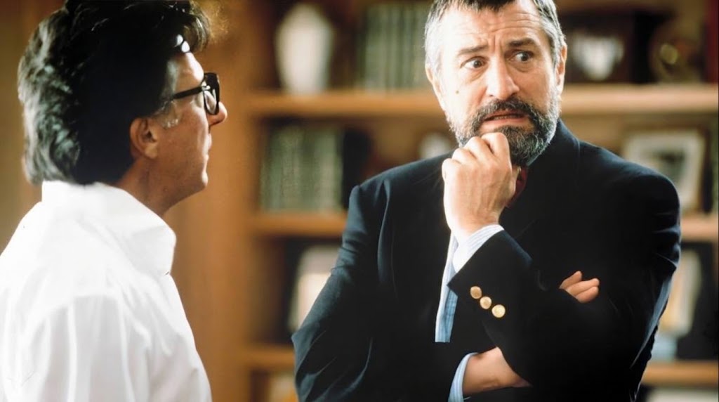 Щось пішло не так. Епізод з фільму «Хвіст крутить собакою» (Wag the Dog, 1997).