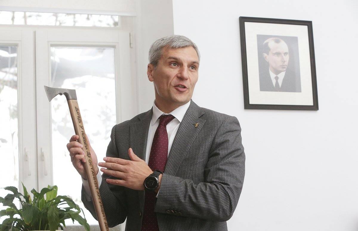 Руслан Кошулинський