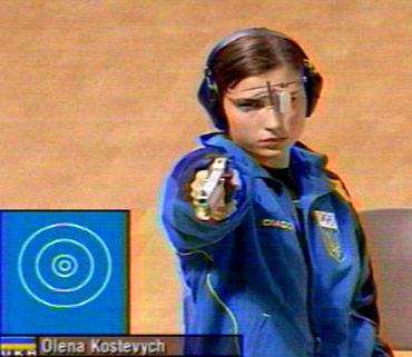 Українка Костевич виграла золоту медаль у кульовій стрільбі з пневматичного пістолета з 10 метрів на Олімпійських іграх в Афінах