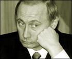 Паперовий Путін затонув останнім