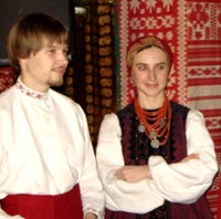 “Вік любиш – не налюбишся”. Інтерв’ю з керівниками фольклорного ансамблю “Божичі” Іллею Фетисовим і Сусанною Карпенко