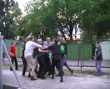 Кияни проти бидлоеліти. Хроніка боротьби 