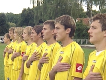 Це ще не Євро 2012, але Україна вже грала з Польщею у Дзєжґоні