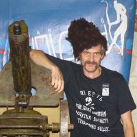 Поповнення колекції «махновських» футболок