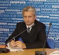 Українці стомились від компрадорської демократії і бажають сильного авторитетного лідера