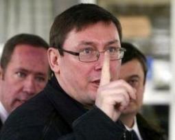 Луценко розповів на скільки мільйонів “нагріли” Україну з ліками
