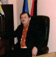 Кого підгодовує Україна