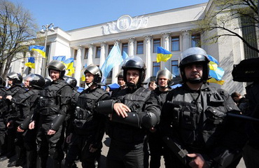 У День незалежності на вулиці Києва виведуть 3 тисячі міліціонерів