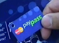 В Україні запрацювала система безконтакних платежів PayPass