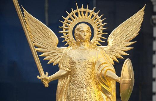 Архістратег Михаїл на південній брамі Софії Київської