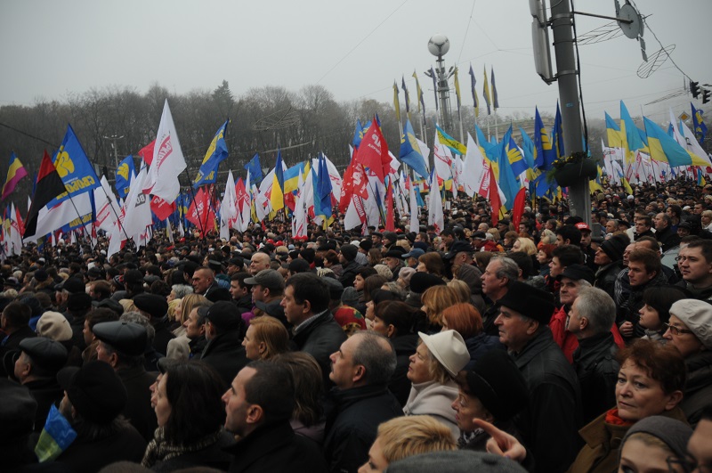 Приїхавши сьогодні в Київ, вирішив зробити політично-туристичний похід на Майдан. Сумно…