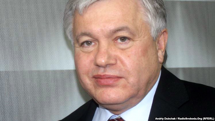 Олександр Чалий – колишній перший заступник міністра закордонних справ України (1998-2004), дипломатичний радник президента України (2006-2008), надзвичайний та повноважний посол України.