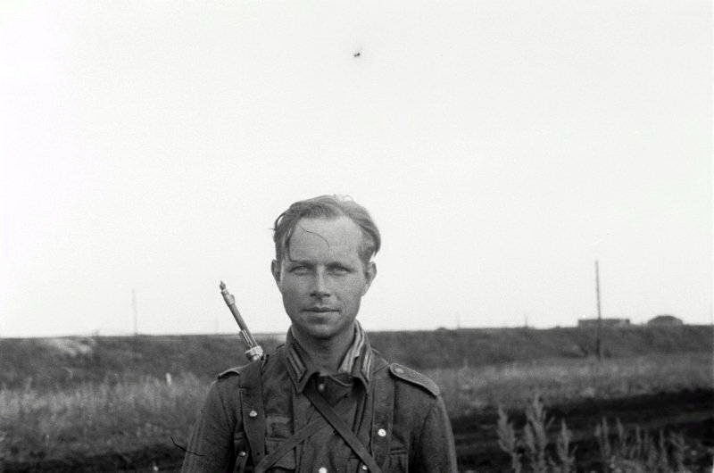 Рядовий Вермахту Франц Грассер (26.03.1911 — 13.11.1944)