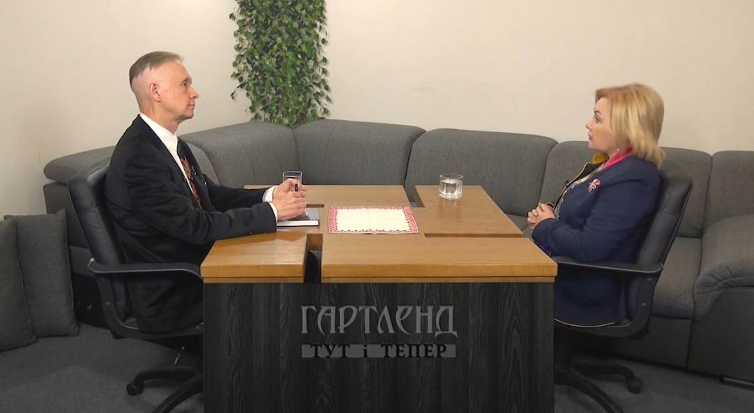Ігор Каганець і Оксана Білозір у студії відеоканалу Гартленд