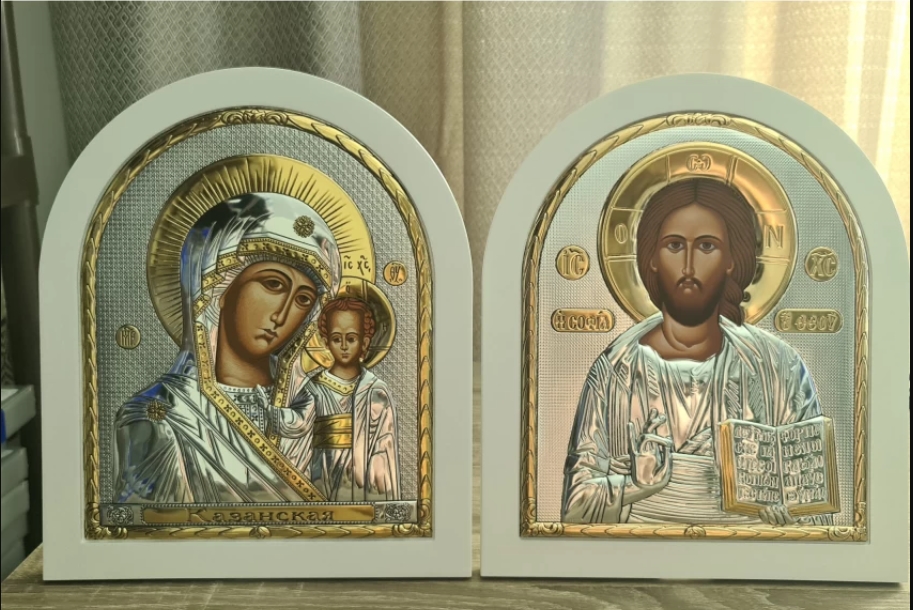 Яку ікону подарувати молодятам на весілля