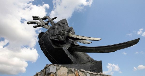 Пам'ятний знак на місці Конотопської битви