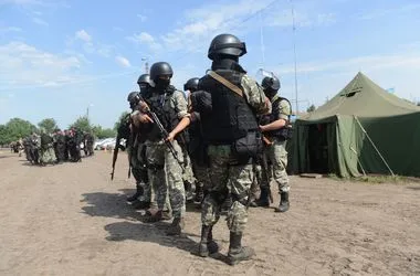 Луганські прикордонники здали всю техніку терористам