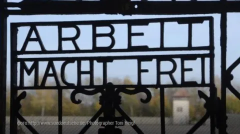 Arbeit macht frei ("Праця звільняє")