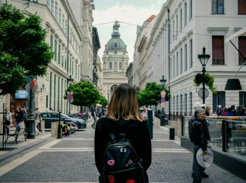 Jak podróżować po Węgrzech – pociągiem, autobusem czy wynajętym autem?