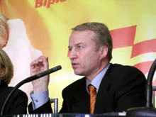 За даними анонімного екзит-полу Віктор Ющенко переміг Януковича з рахунком 58:39