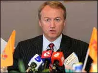 Президент прийняв відставку Зінченка