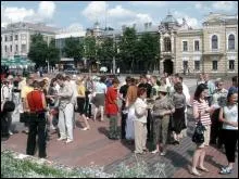 Кіровоградці викинули російськомовні журнали