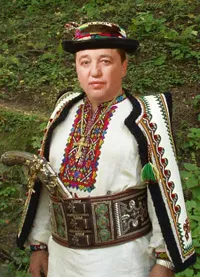 Про спідничку пані Юлі,  гуцула Фельдмана  і  його "дикі юридичні танці"
