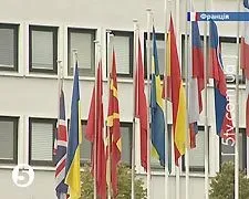 Надавати будь-якій мові статусу регіональної може лише центральна влада країни
