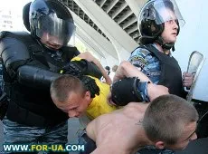На боці еліти карально-репресивний апарат