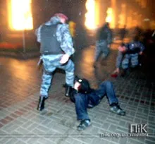 Міліція «умовила» киян платити 2 гривні (ФОТОРЕПОРТАЖ)