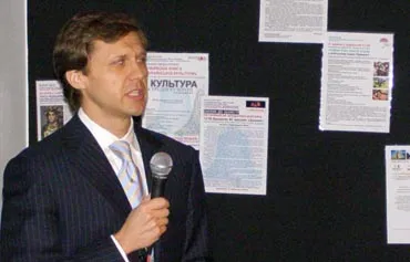 Презентація УНГ на зустрічі з діаспорою. Етап перший — інформаційні агенції українських громад