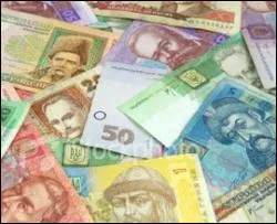 Реальна зарплата українців знизилася більш ніж на 10%