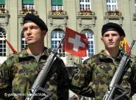 Жителі Швейцарії проголосували за можливість зберігати вдома зброю