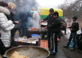Цигансько-узбецька Масляна в музеї Пирогово. Під кришою НАН України?