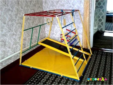 Ідеальна іграшка: кімнатний дитячий спорткомплекс