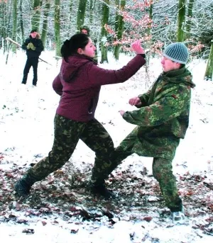 Тризубівців учить битися жінка