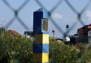 55 колишніх співробітників Чернівецької обласної митниці заявляють про продаж посад 