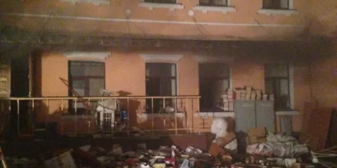 У Києві горів офіс КПУ / Александр Аронец