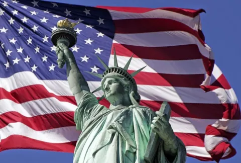 Символ США: вогонь вільної творчості, книга знань і законів