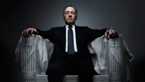 «Картковий будинок» (House of Cards, 2013–2018) – серіал про корпоративних психопатів