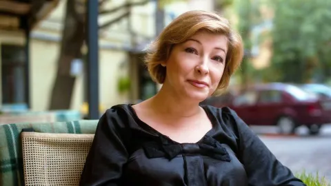 Лариса Волошина, журналіст і психолог