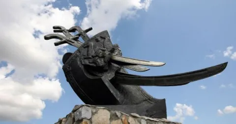 Пам'ятний знак на місці Конотопської битви