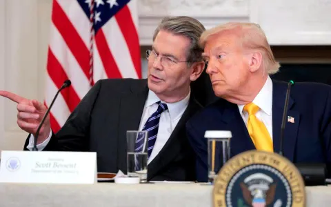 Скотт Бессент і Дональд Трамп