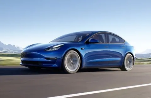 П’ять функцій Tesla, які здаються магією, але вже працюють