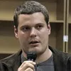 Андрій Іллєнко подарував Арфушу підручник з біології